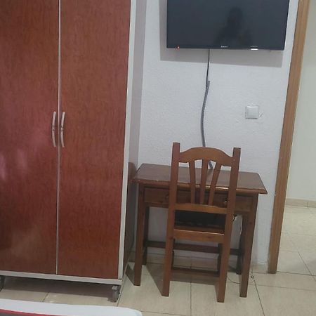 Pension Ayuntamiento لقنت المظهر الخارجي الصورة